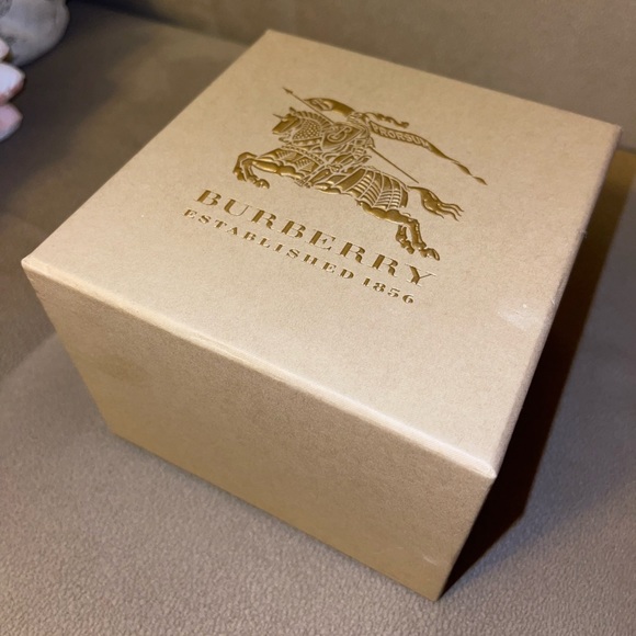 Burberry Watch Box (with passport) - Picture 3 of 5